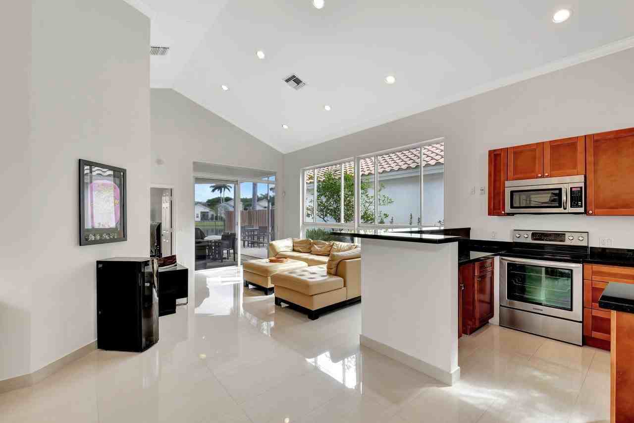 2469 Nw 66th Dr - Photo 3 of 45