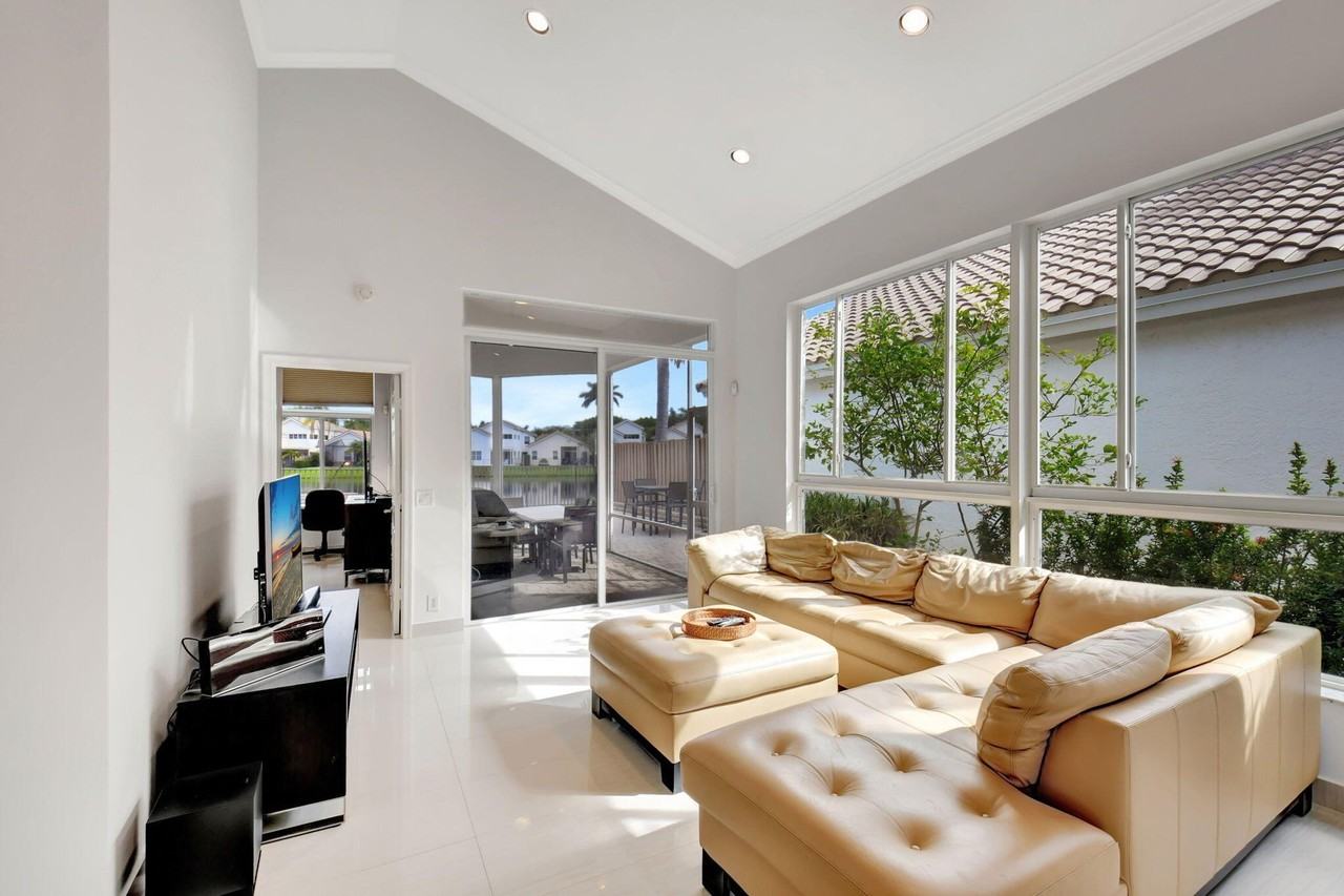 2469 Nw 66th Dr - Photo 4 of 45