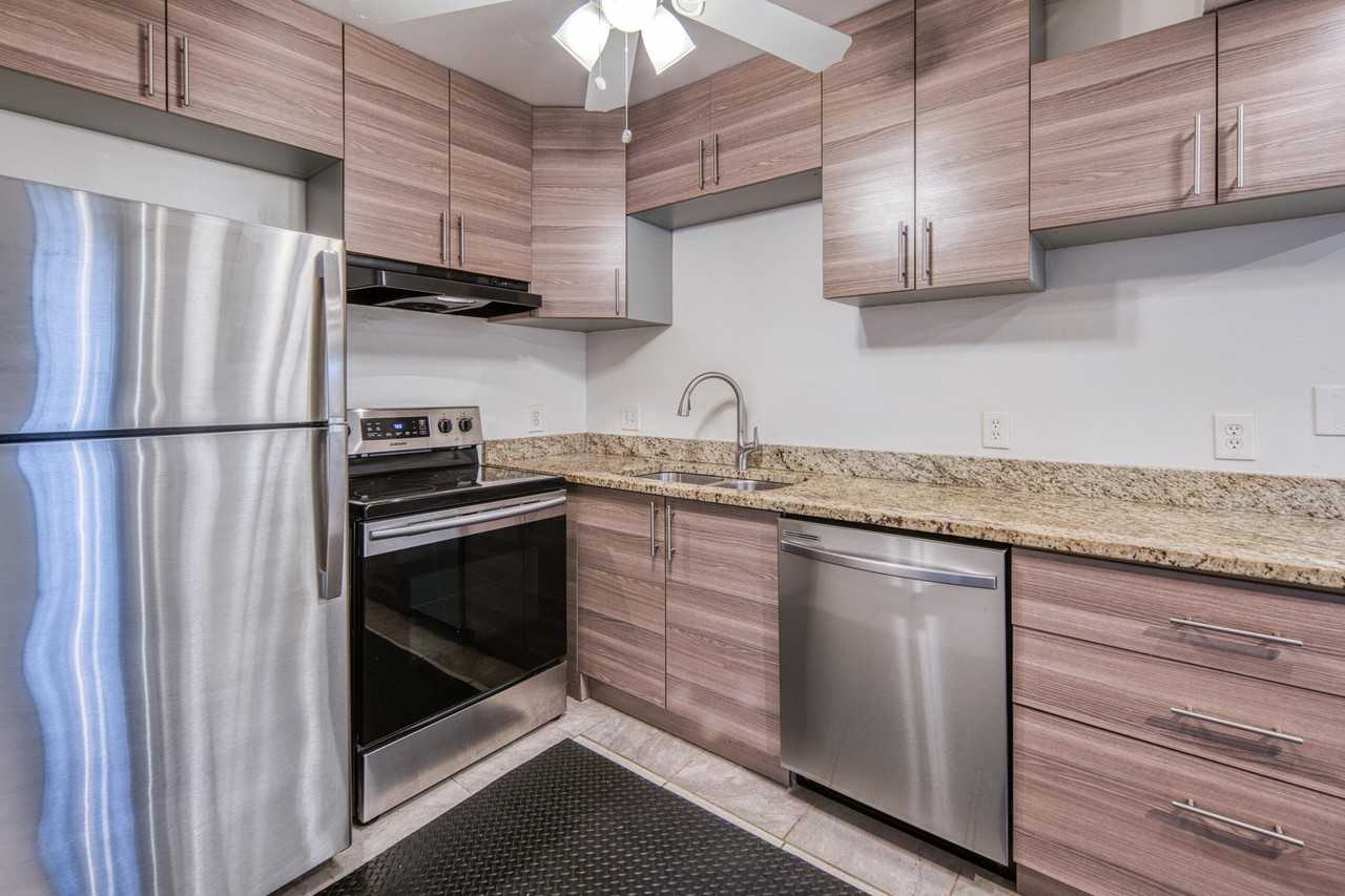 809 N Federal Hwy #3 - Photo 6 of 32