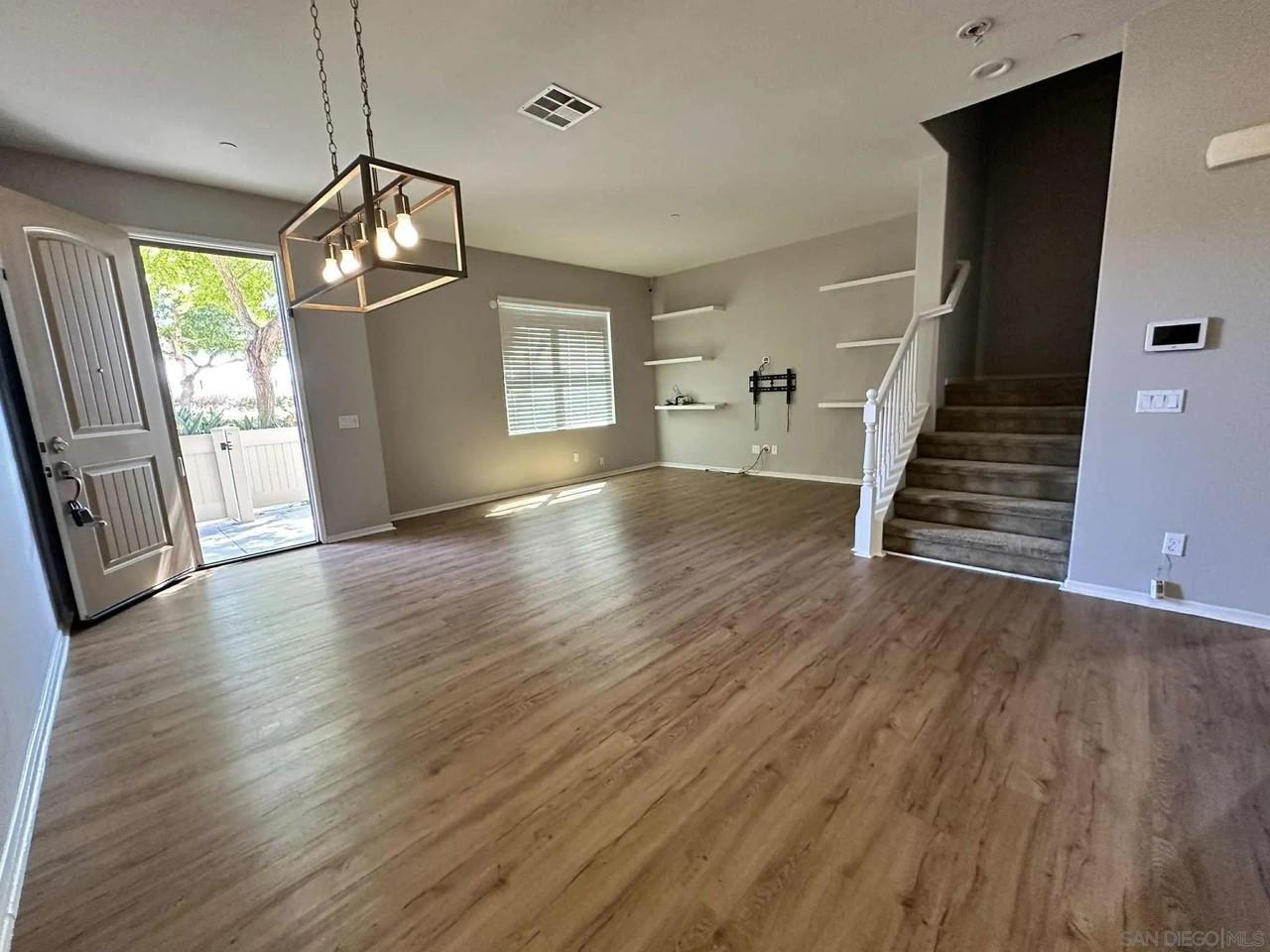 1367 Santa Diana Road #4 - Photo 3 of 20