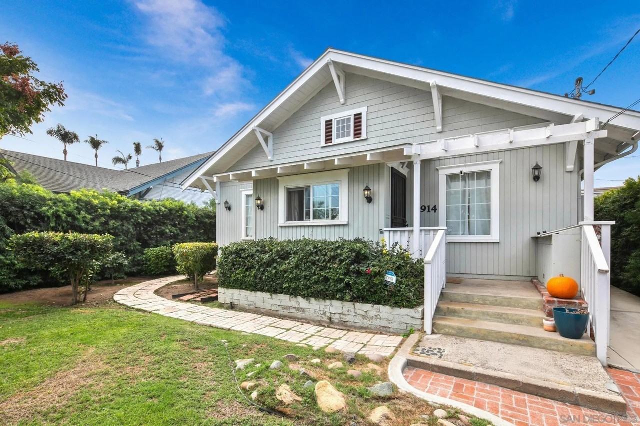 3914 Hawk St - Photo 2 of 17