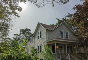 featured image of 902 York St #1