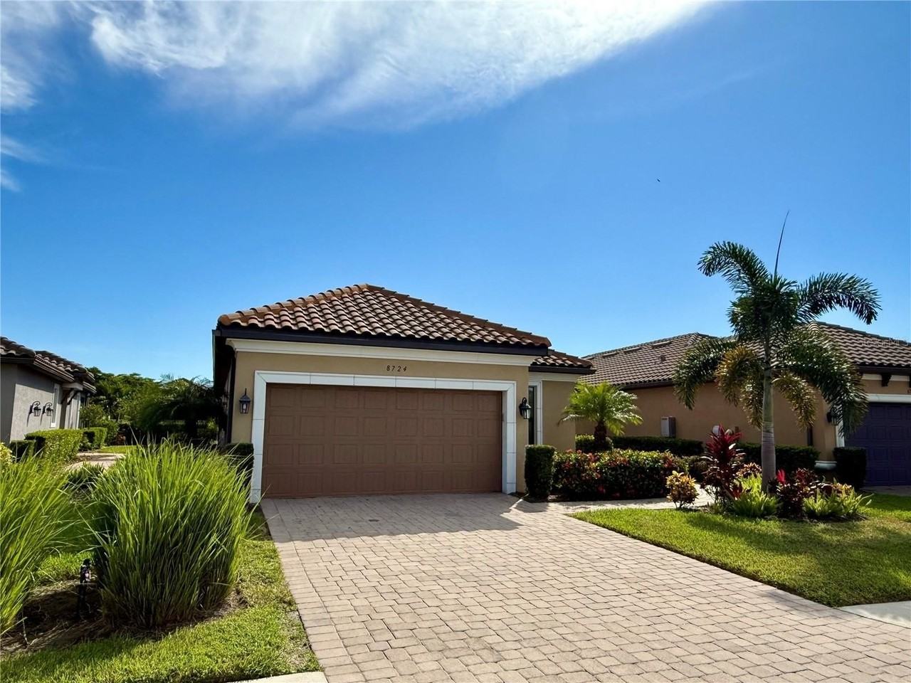 8724 Bellussi Dr - Photo 3 of 50