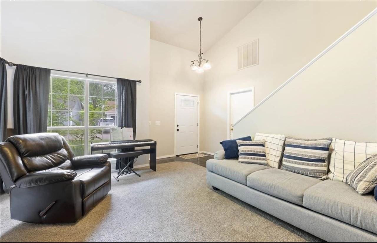 2209 Post Oak Dr - Photo 5 of 36