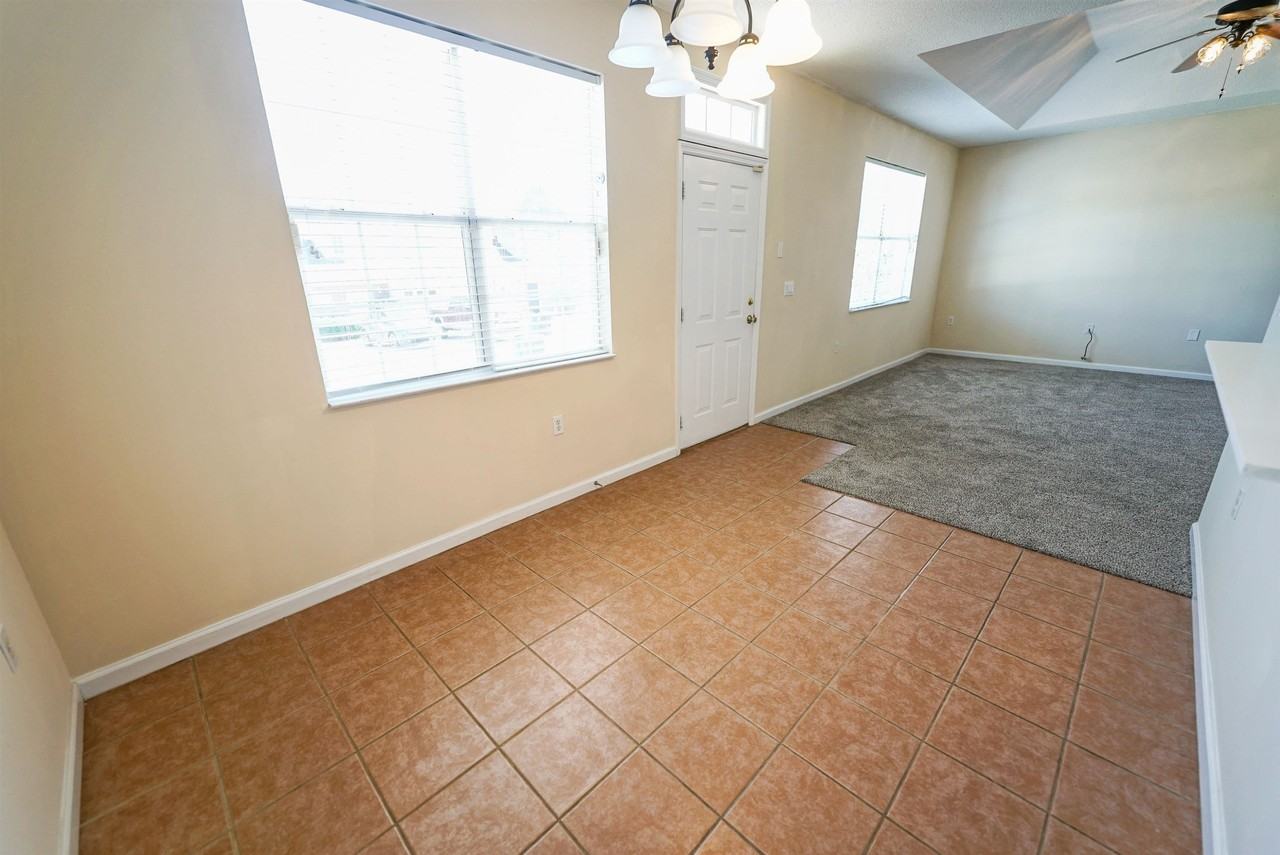 1692 Corey Wood Cir - Photo 3 of 18