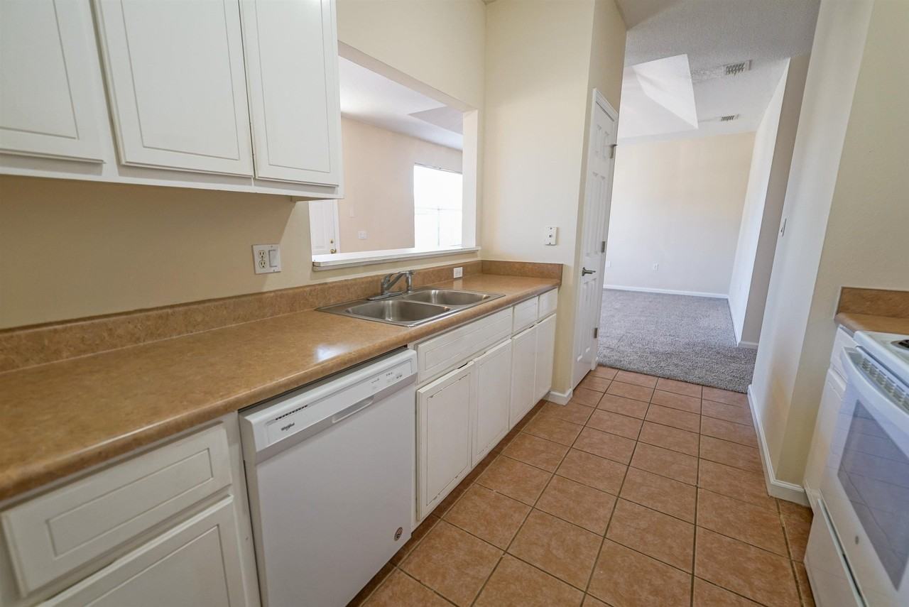 1692 Corey Wood Cir - Photo 7 of 18