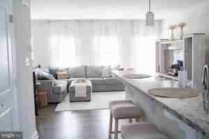 featured image of 36046 Auburn Way