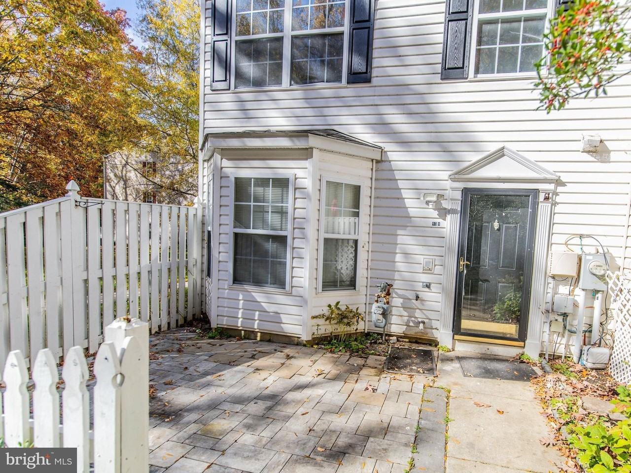 40 Amberstone Ct Apt N - Photo 4 of 37