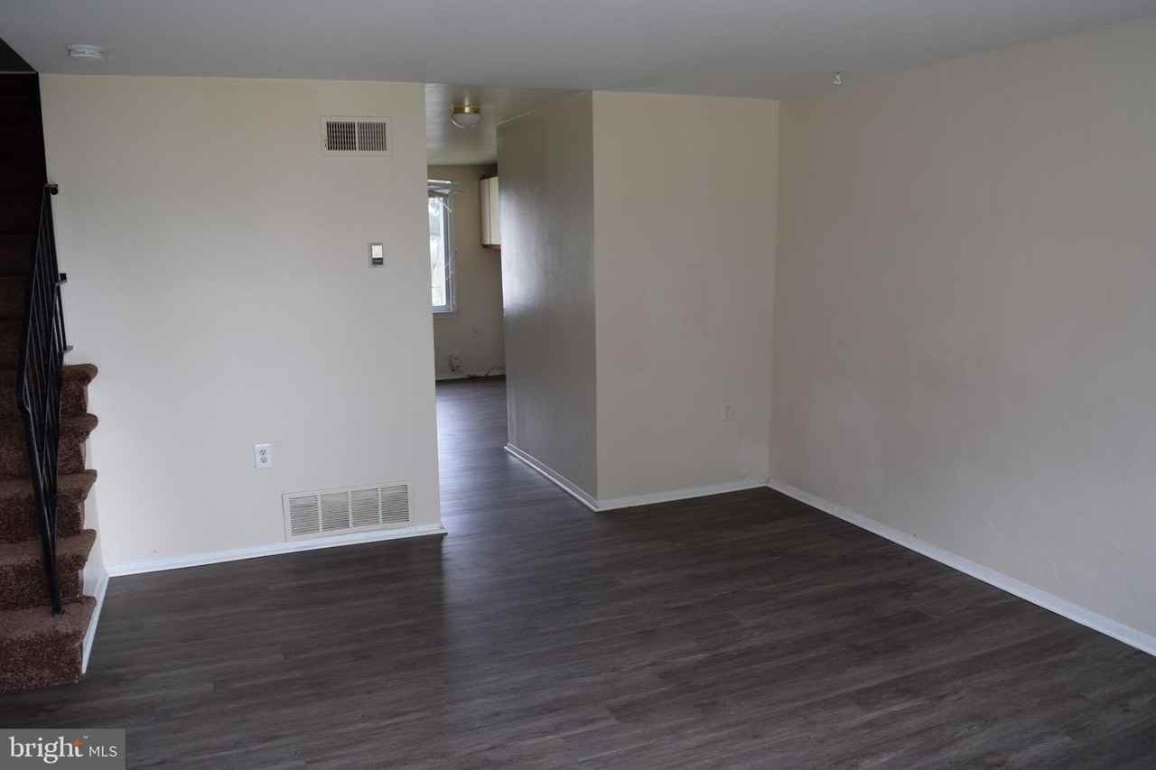 2111 Larkhall Rd - Photo 2 of 13