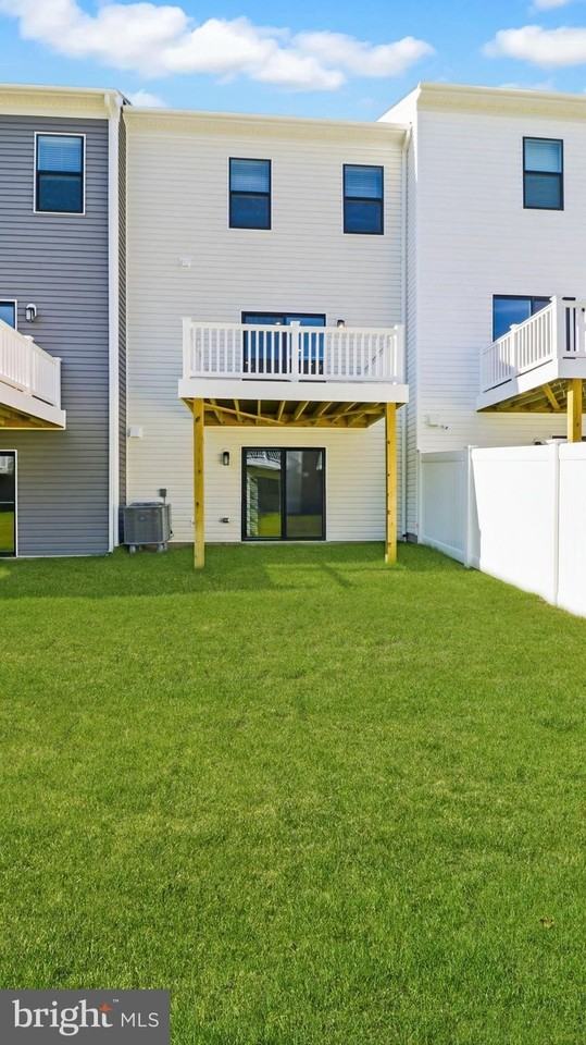 466 Still Feather Ave - Photo 7 of 39