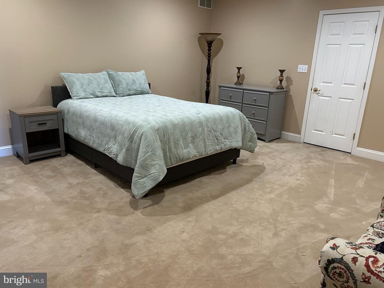 1212 Glenview Ct - Photo 6 of 16