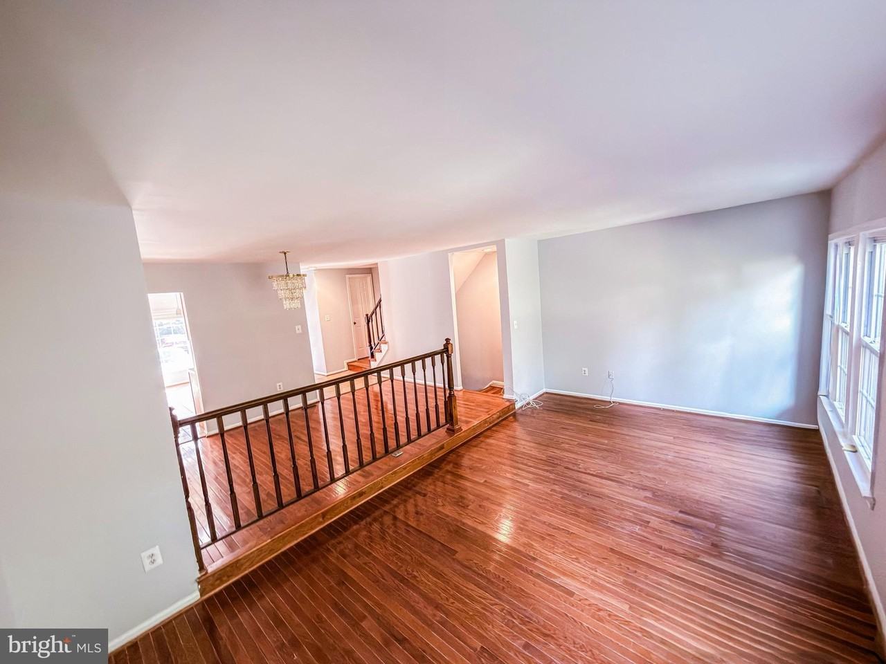 5631 Hogenhill Ter - Photo 2 of 31