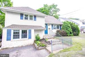 featured image of 419 University Boulevard