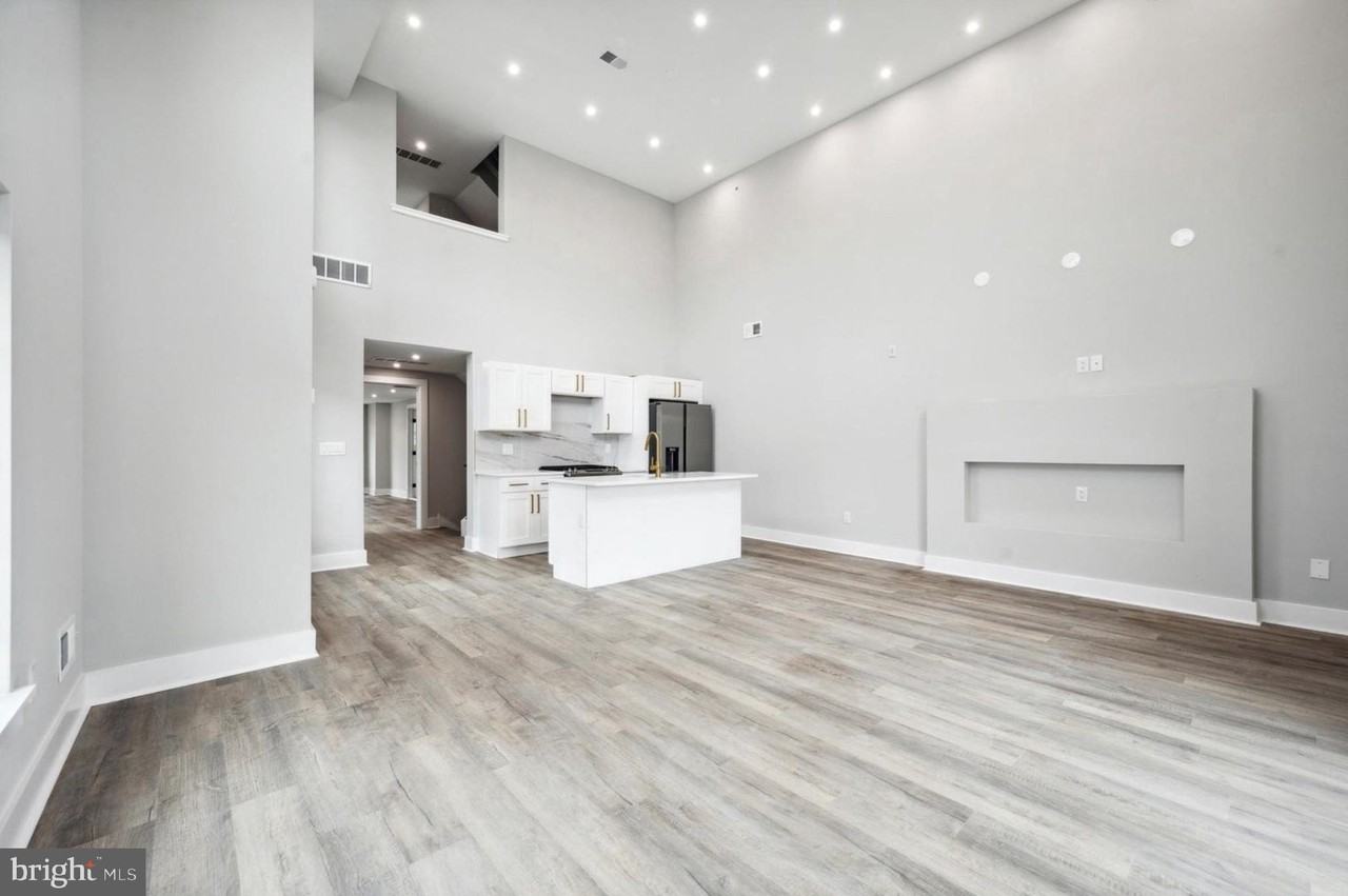 1801 N 6th St Apt 2 #2 - Photo 3 of 12