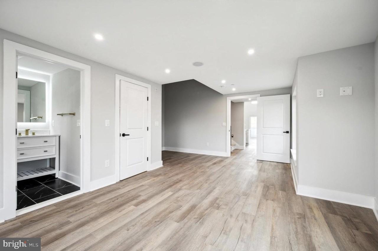 1801 N 6th St Apt 2 #2 - Photo 7 of 12