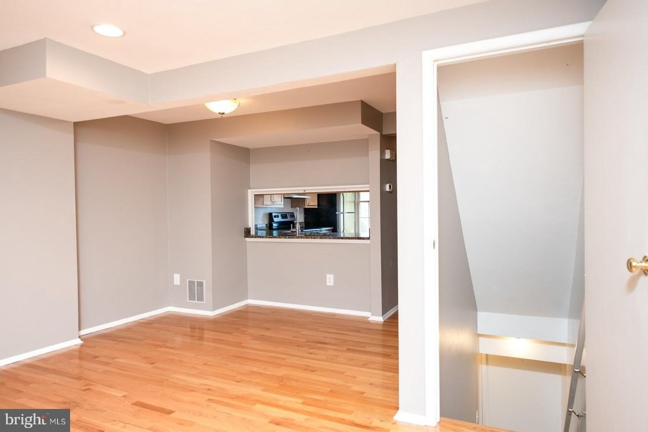 2811 Middleboro Dr - Photo 4 of 28