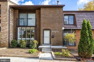 featured image of 4923 Casimir St