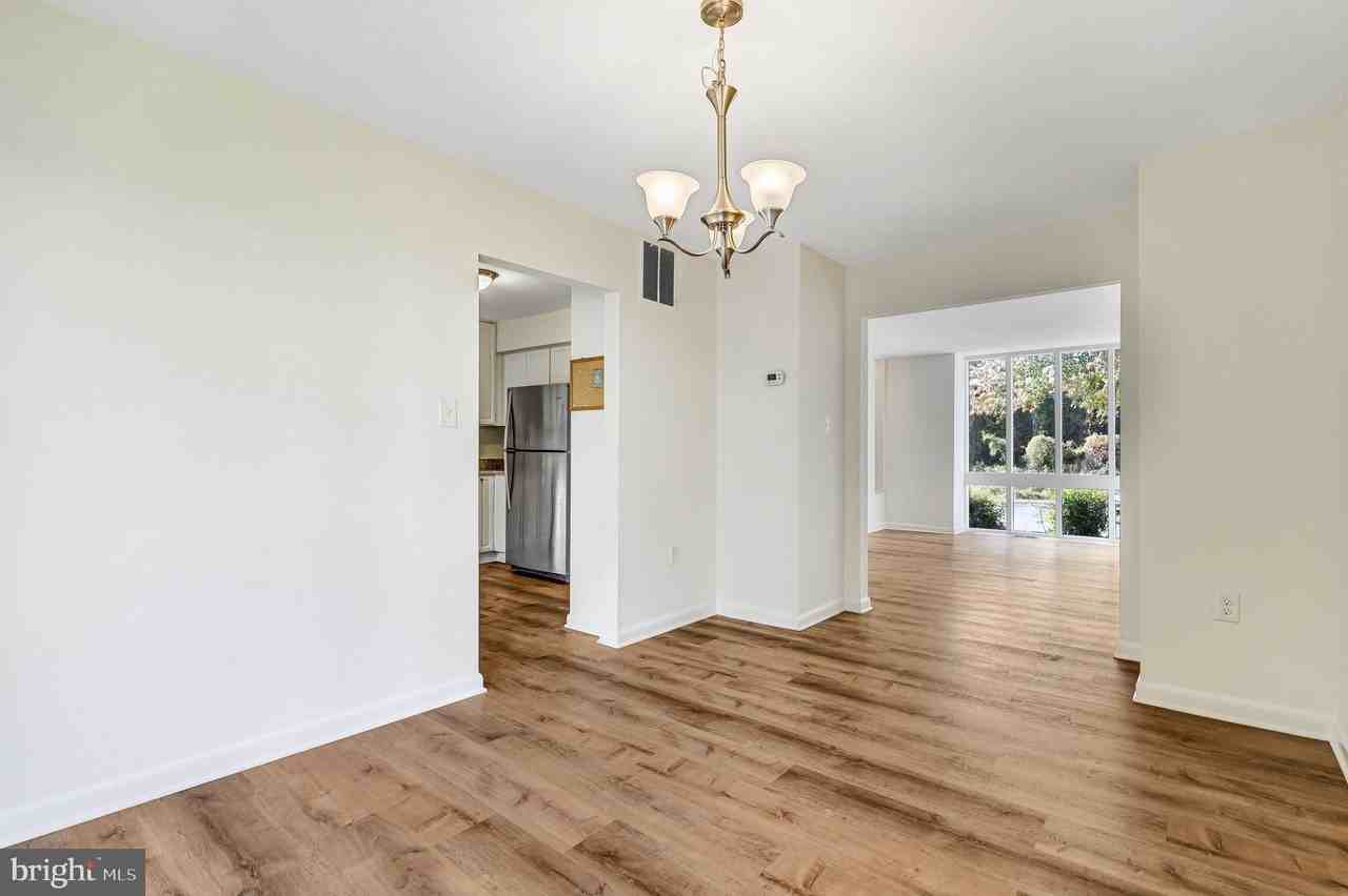 4923 Casimir St - Photo 5 of 46