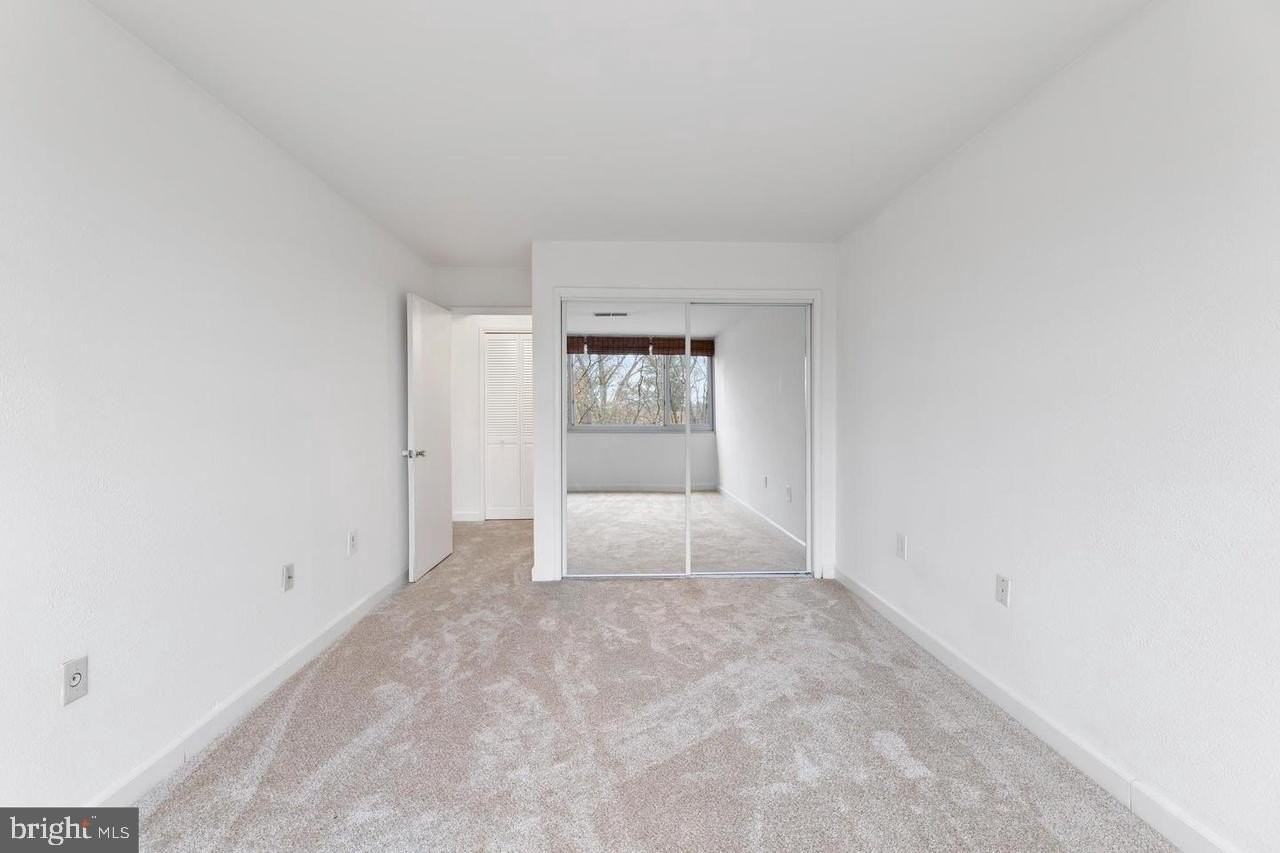 4420 Briarwood Ct N - Photo 6 of 9