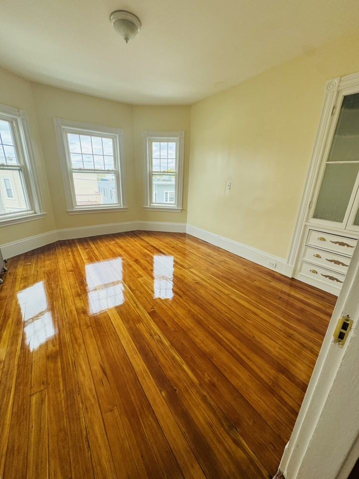 Neponset Ave - Photo 2 of 16