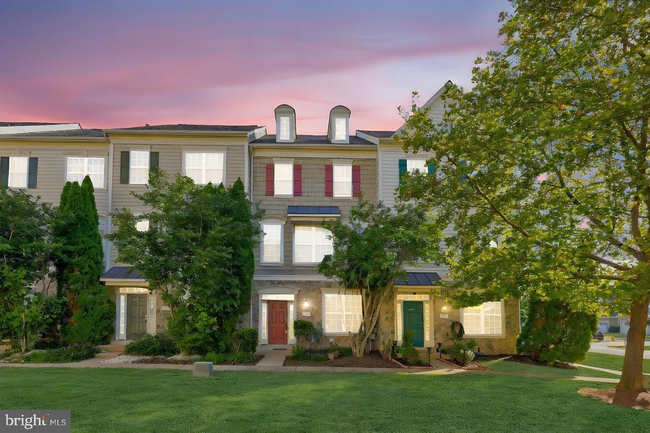 743 Collington Ct - Photo 3 of 41