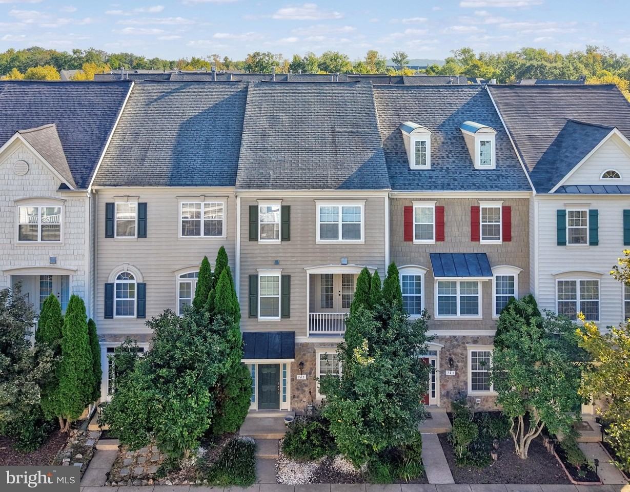 743 Collington Ct - Photo 5 of 41