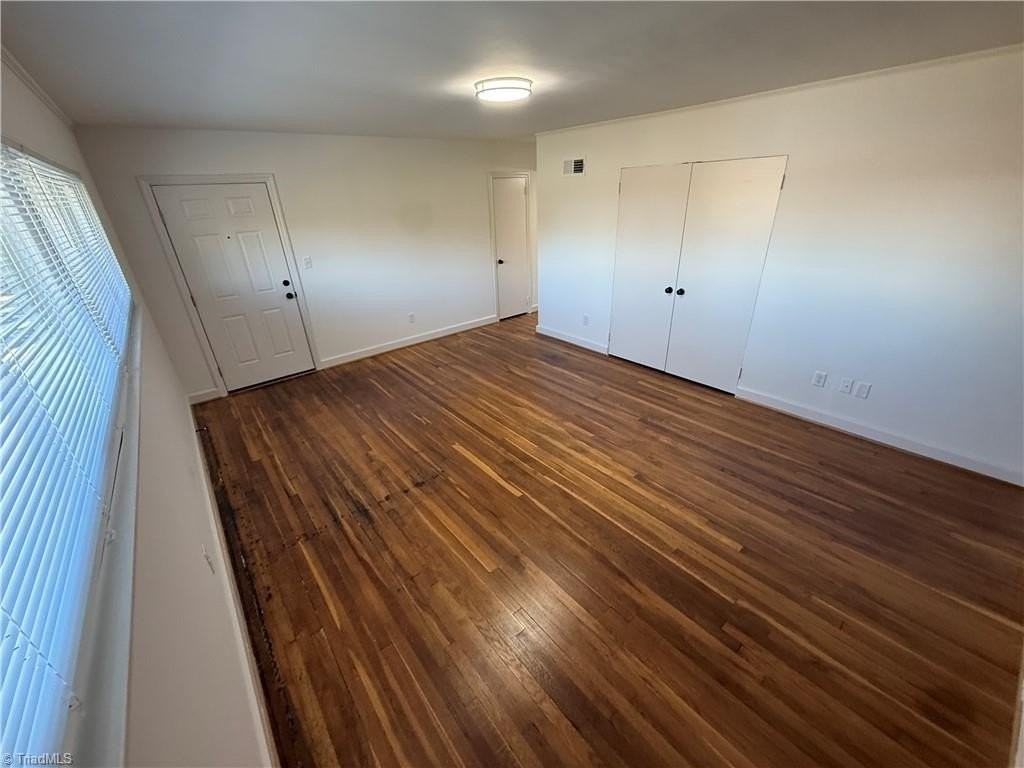 220 N Hawthorne Rd #C - Photo 3 of 9