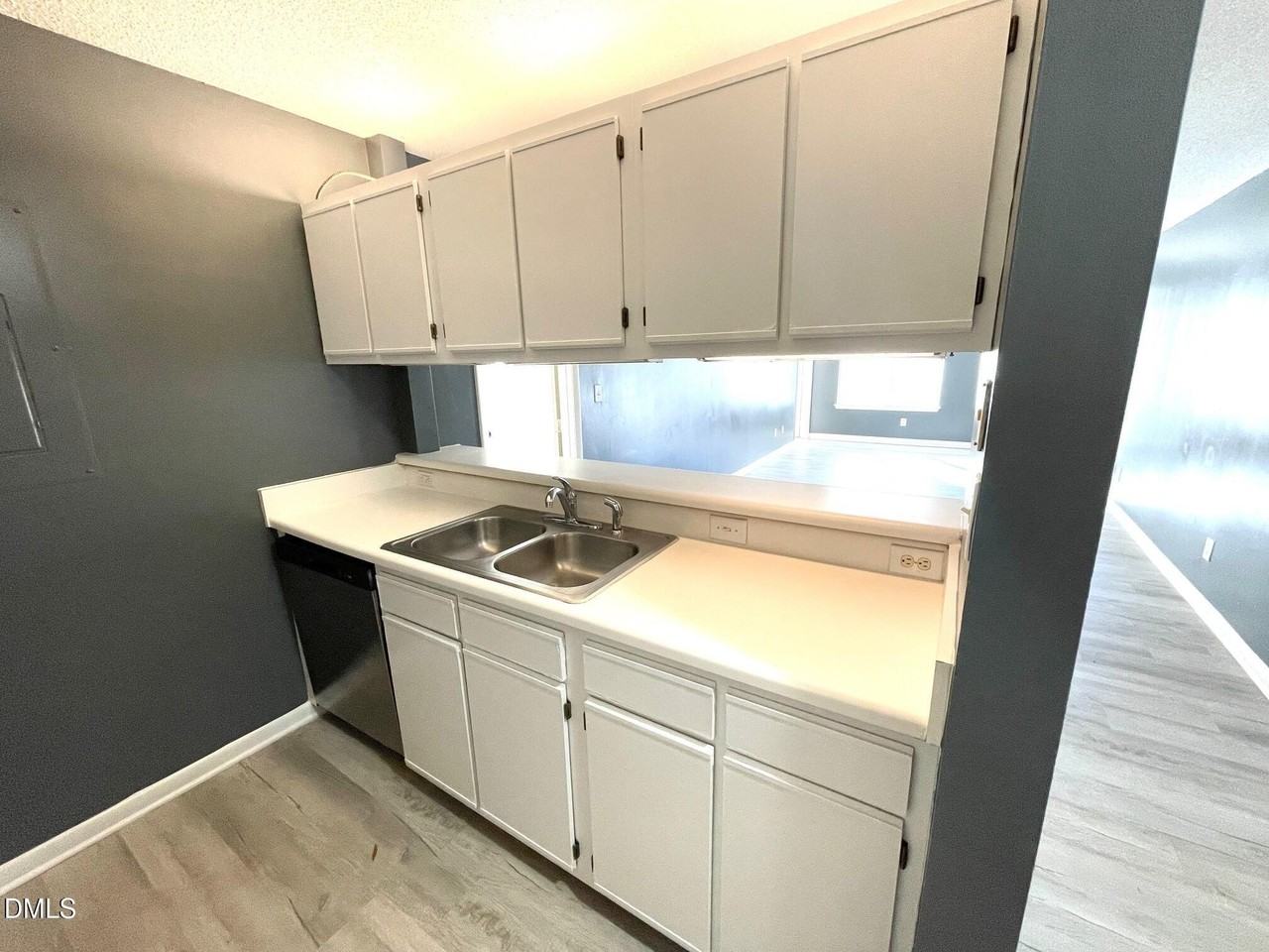 1230 University Ct Apt 204 #204 - Photo 4 of 17