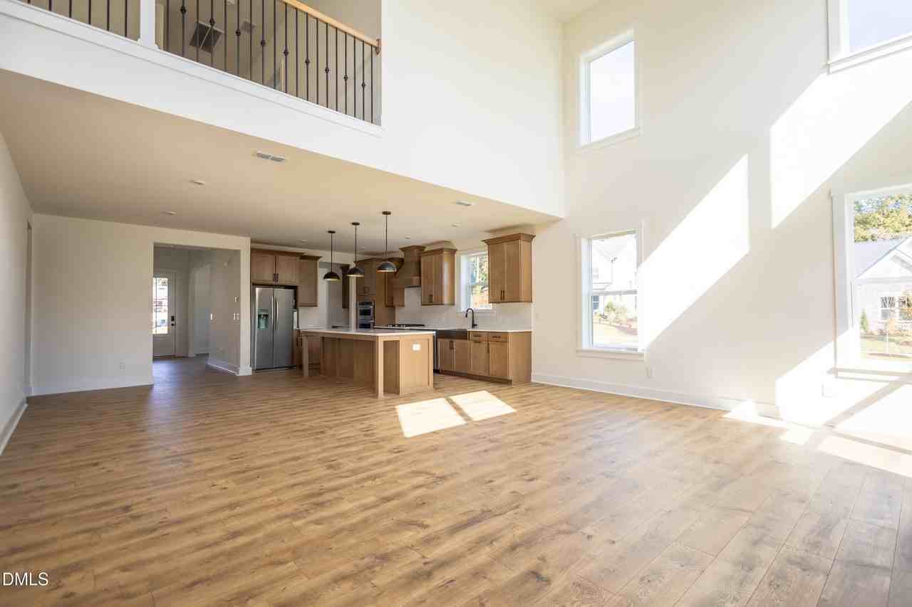 2001 Skipping Stone Dr - Photo 5 of 41