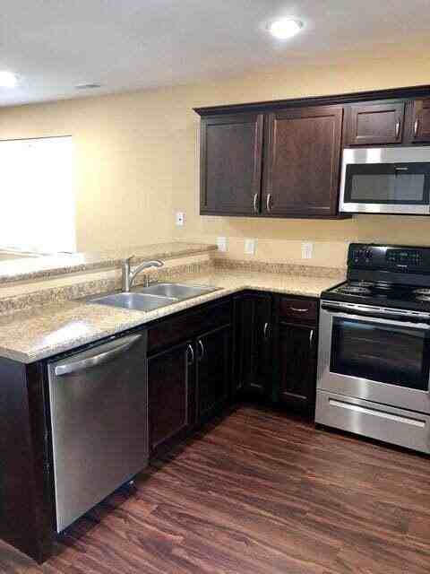 95 Chucks Aly - Photo 5 of 16