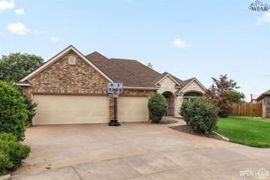 featured image of 4122 Candlewood Cir