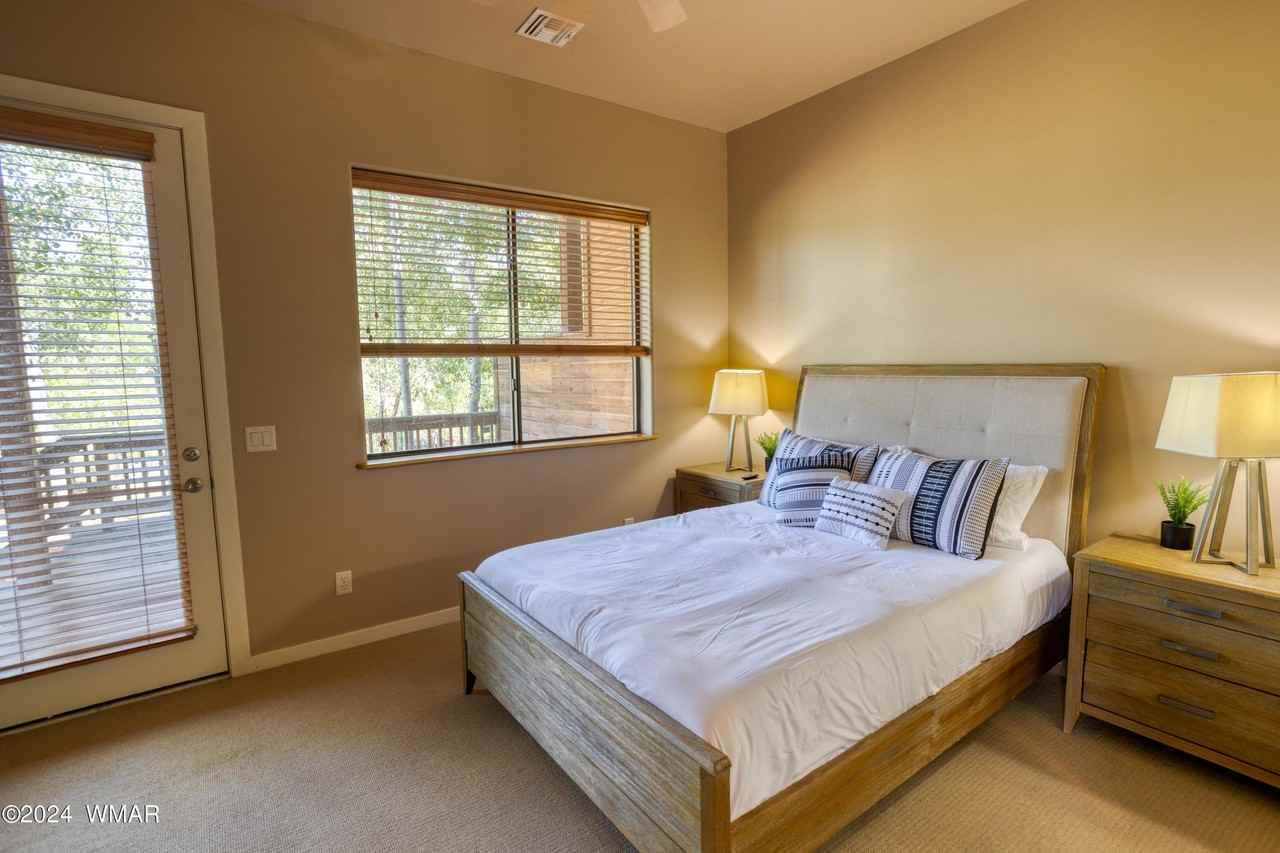 1400 W Navajo Ln Unit 18 #18 - Photo 2 of 14