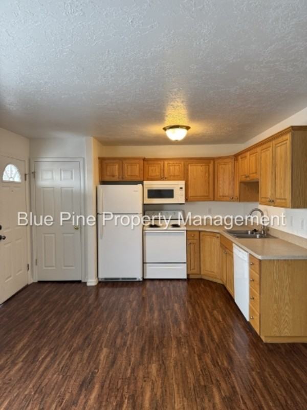 707 S 5th W #4003 - Photo 3 of 8