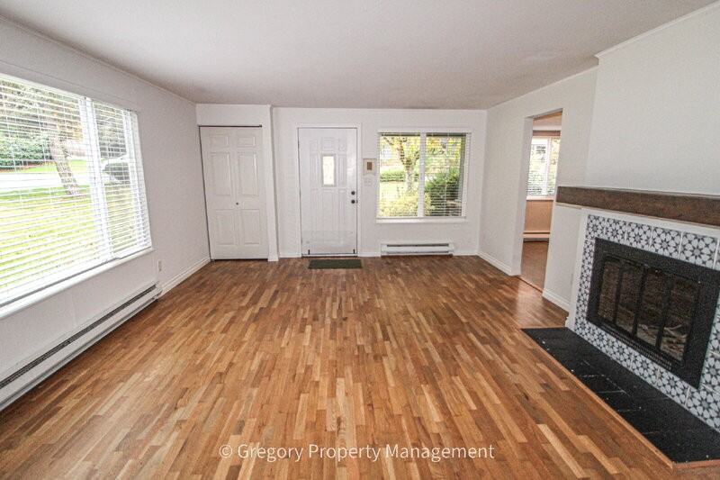 14026 75th Ave Ne - Photo 4 of 26