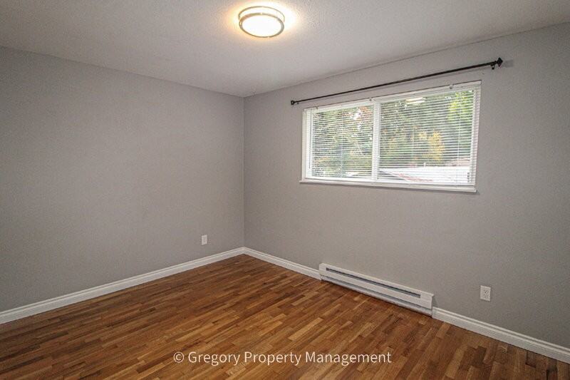 14026 75th Ave Ne - Photo 7 of 26