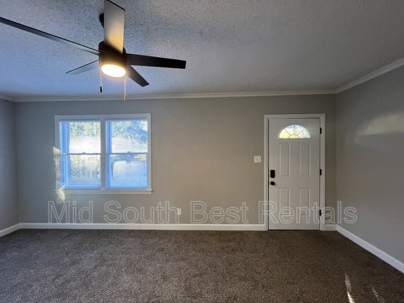 1798 S Orleans St - Photo 3 of 12