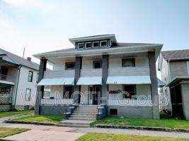 featured image of 129 W Hendricks St #2