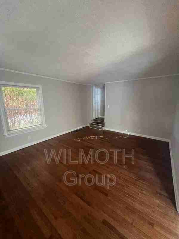 6967 North College Avenue - Photo 3 of 17