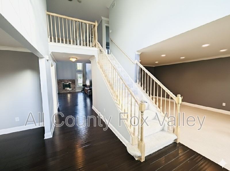 3121 Indian Creek Dr - Photo 2 of 15