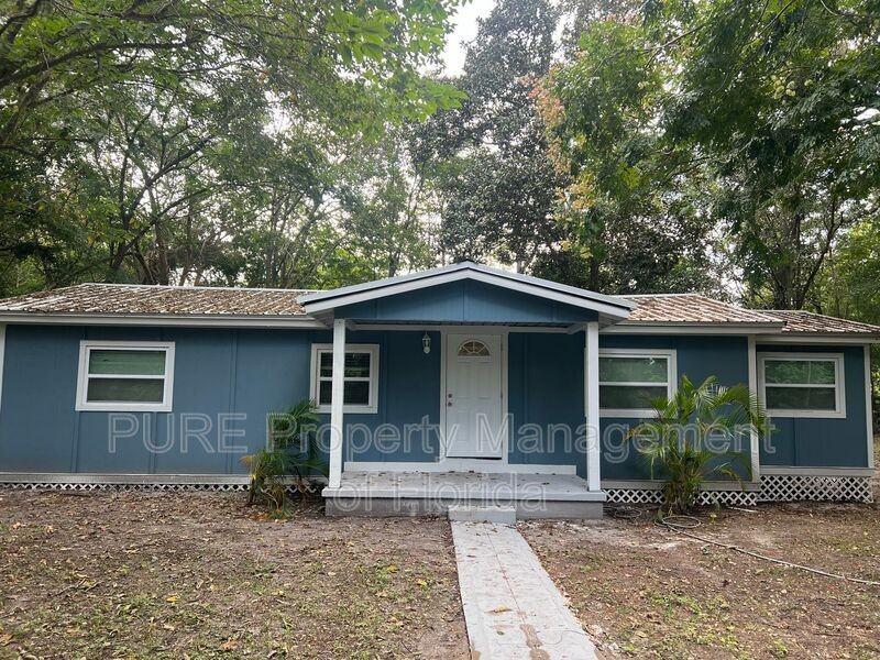 940 Ne 36th St - Photo 2 of 20