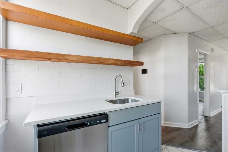 3221 The Alameda - Photo 7 of 16