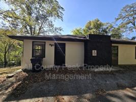 featured image of 10 Fountain Circle #C