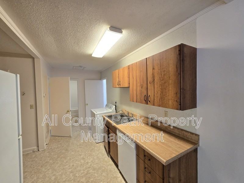 10 Fountain Circle #C - Photo 4 of 17