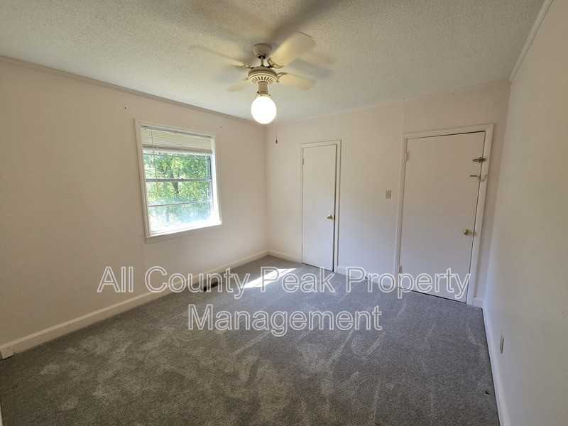 10 Fountain Circle #C - Photo 7 of 17