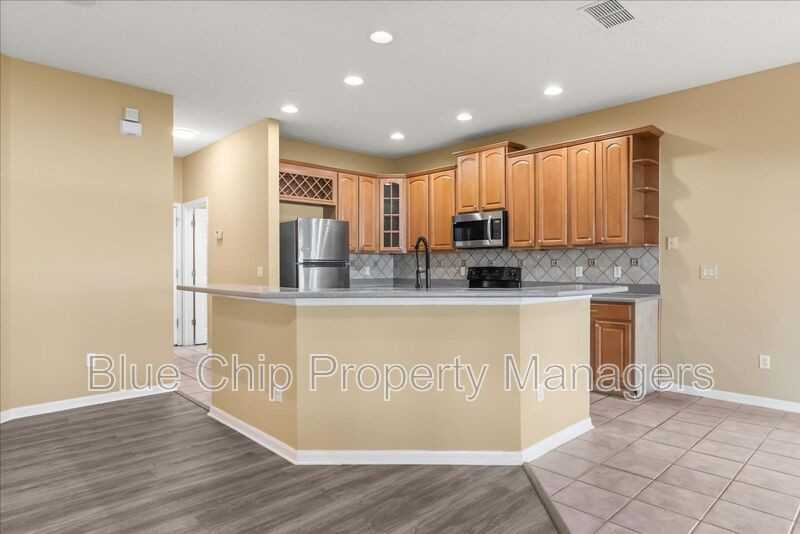 5846 Manchester Bridge Dr - Photo 6 of 39