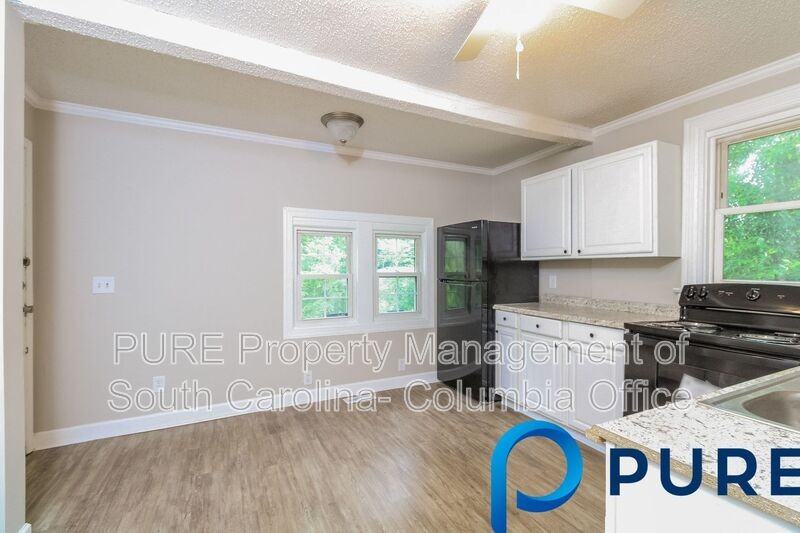 5447 Ridgeway St - Photo 5 of 16