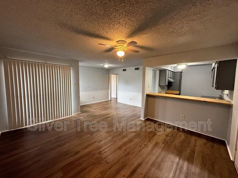 4820 Wellesley Ave #A - Photo 2 of 21