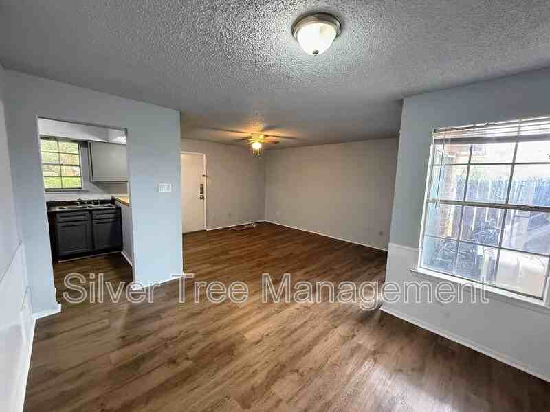 4820 Wellesley Ave #A - Photo 3 of 21