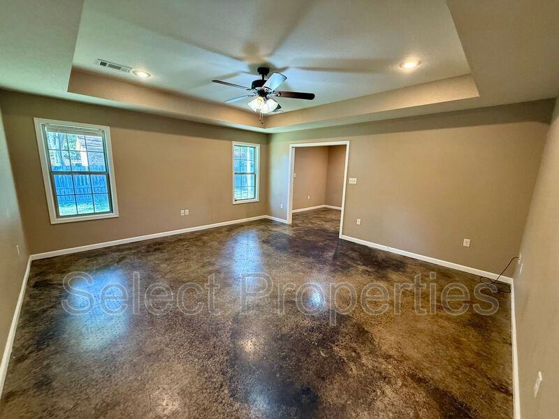 206 S Bernis St - Photo 3 of 12