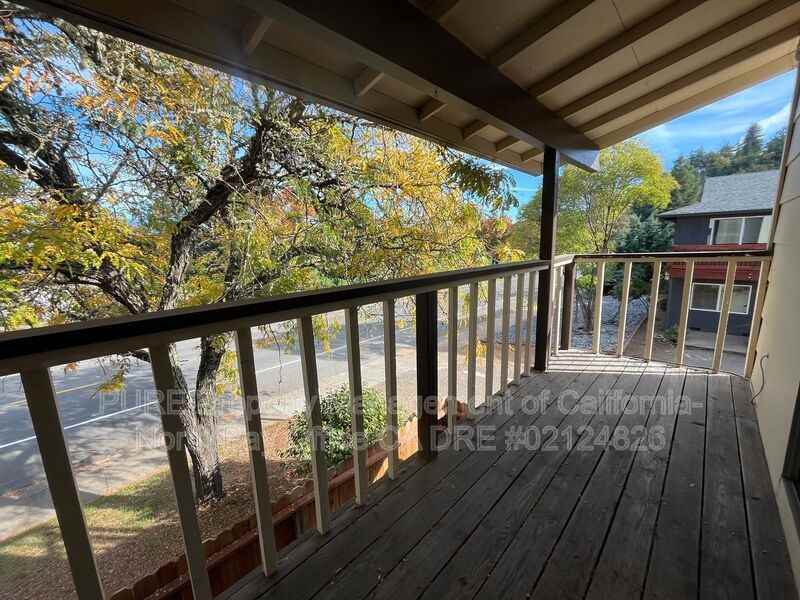 2000 S Dora St #4 - Photo 4 of 9